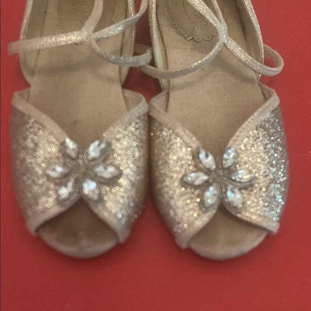Joyfolie Sparkling Gold Sandals - Picture 10 of 12